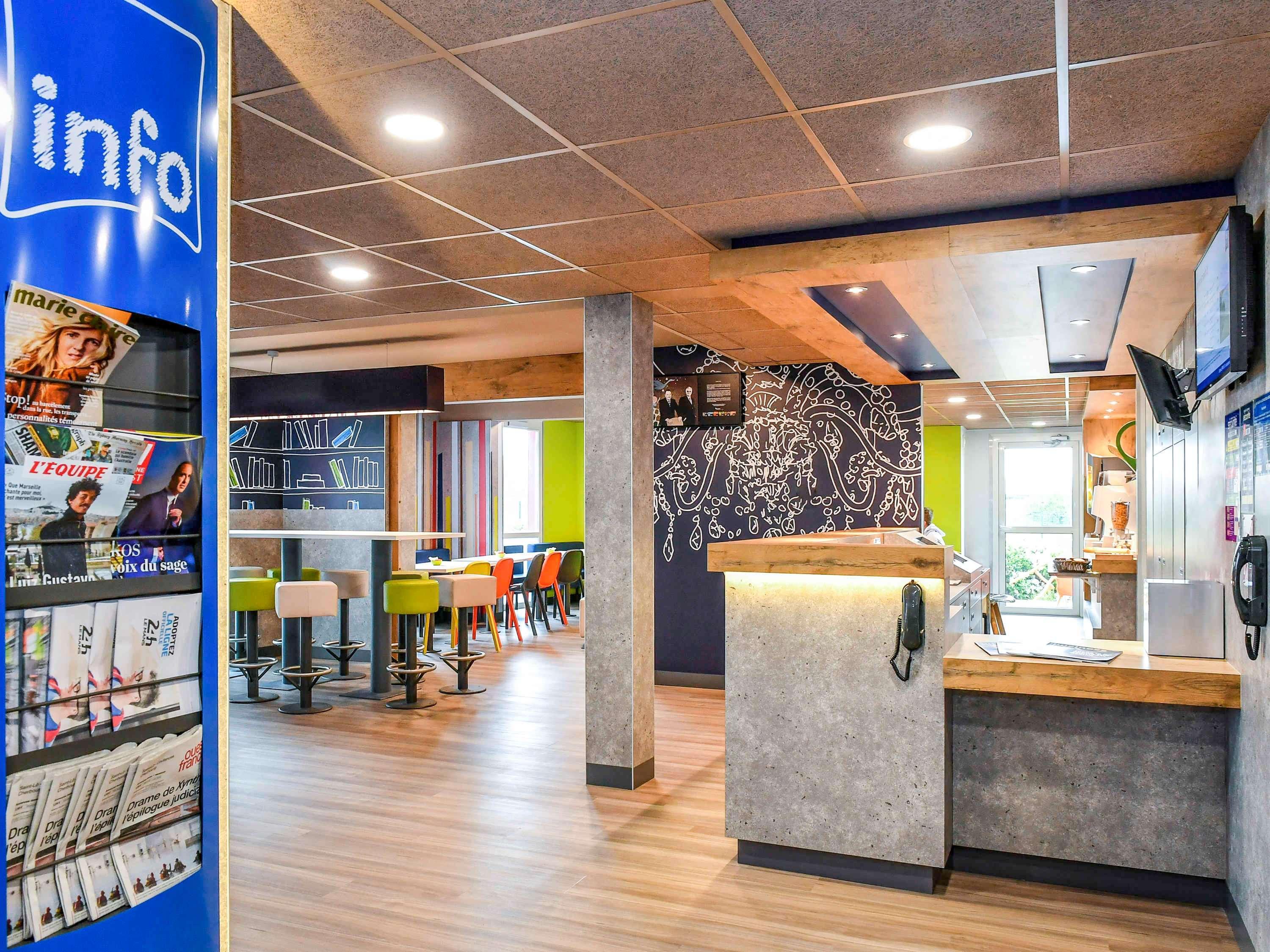 库唐斯宜必思快捷酒店 康坦斯 外观 照片