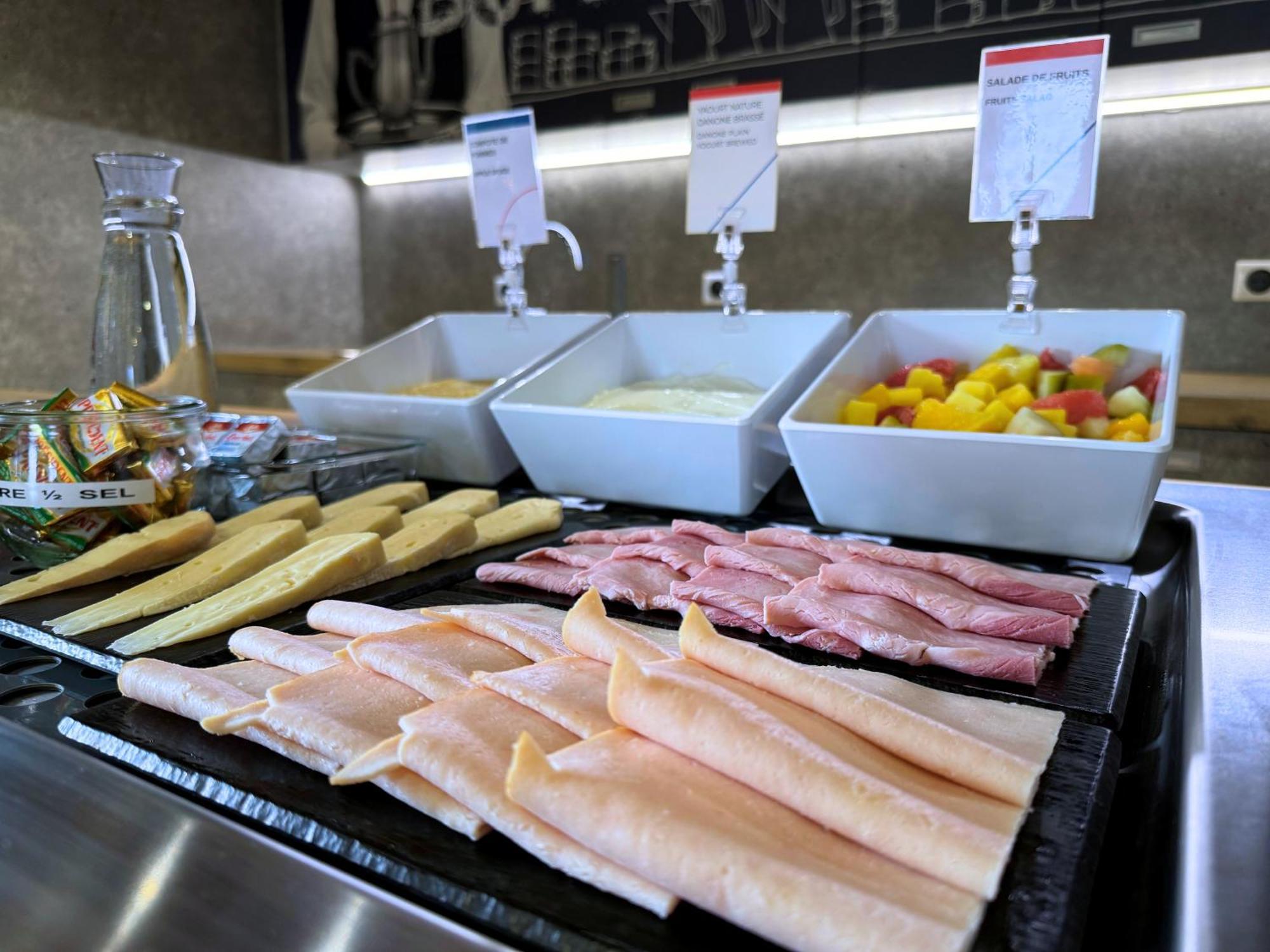 库唐斯宜必思快捷酒店 康坦斯 外观 照片