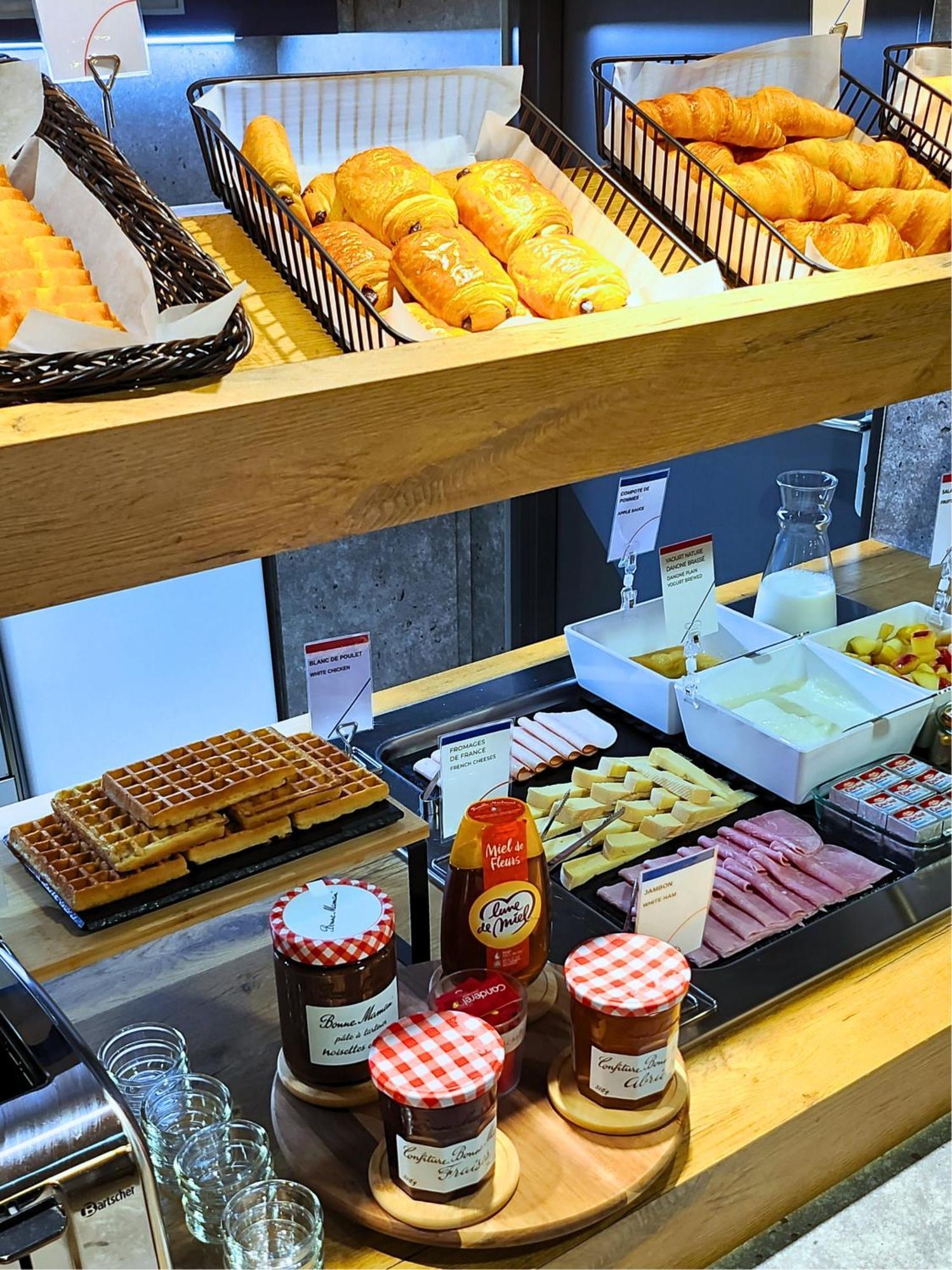 库唐斯宜必思快捷酒店 康坦斯 外观 照片