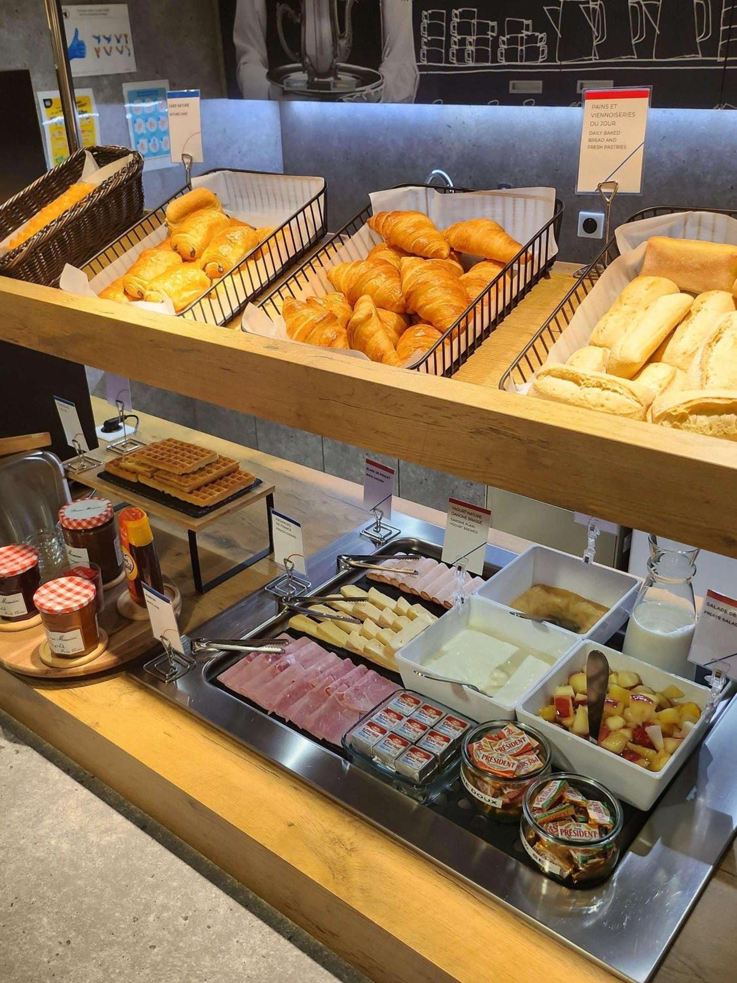 库唐斯宜必思快捷酒店 康坦斯 外观 照片